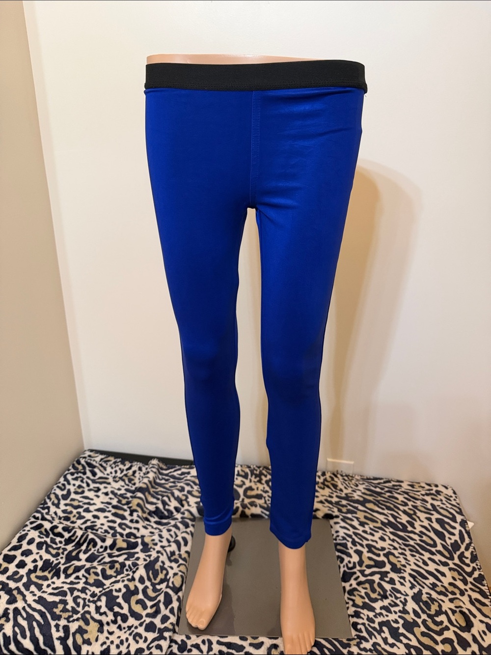 AIKO Royal Blue Leggings with Black Waistband Size Medium NWOT Absolutely New